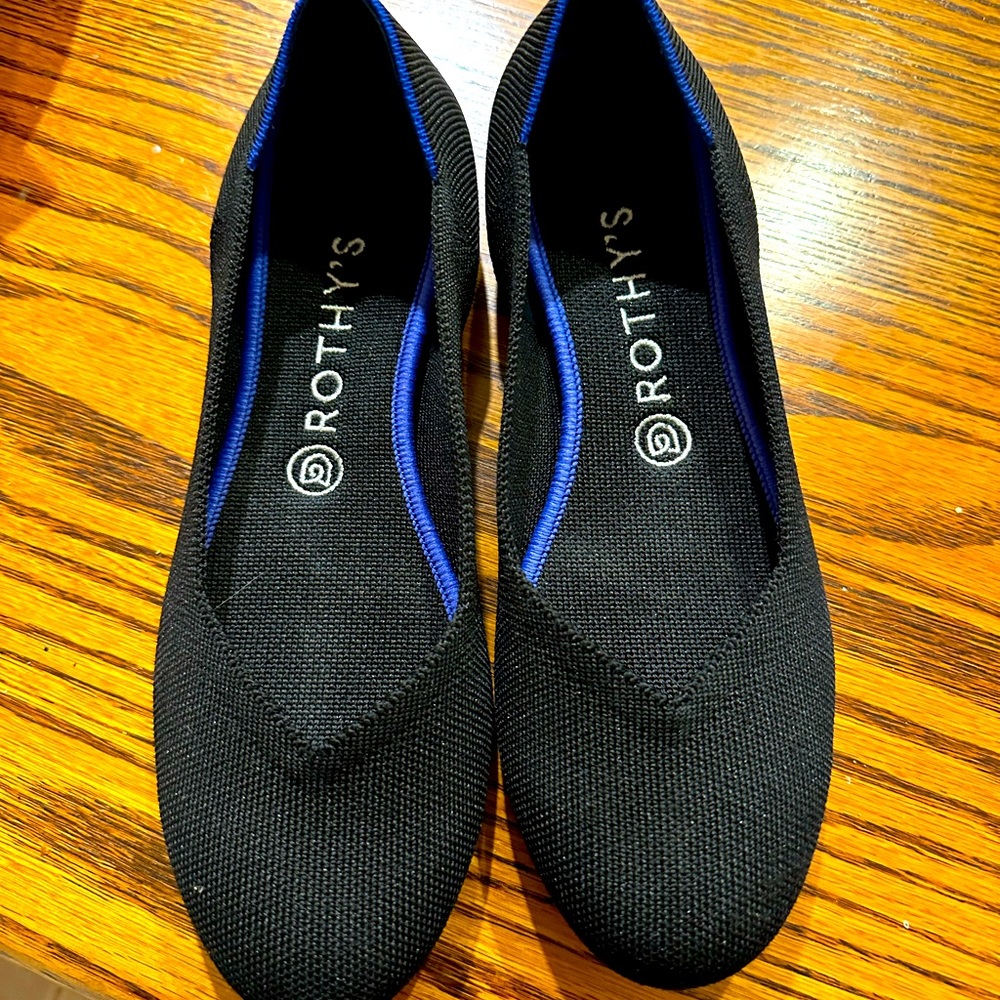 Black Size 9 Brandy rounded toe Rothy’s